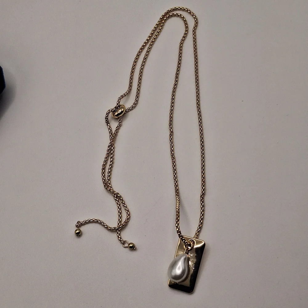 Gold Slider Necklace | Pearl Drop Pendant Necklace | Minimal Elegant Jewelry - Picture 5 of 8